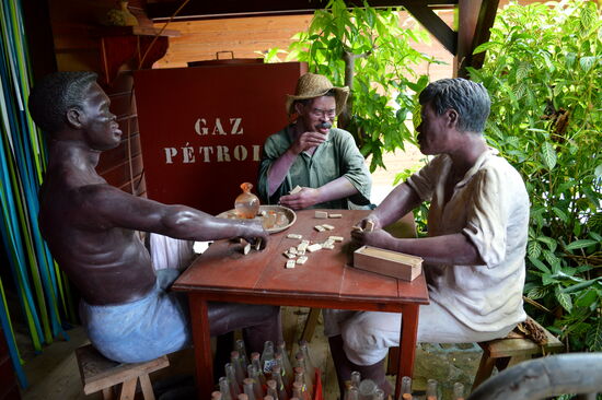 Karibische Tradition: Domino-Spiel