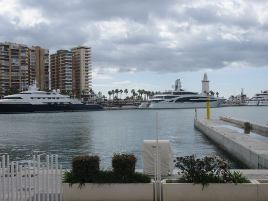 "Limitless" und "Dynasty"