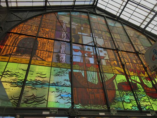 Im Inneren der Markthalle