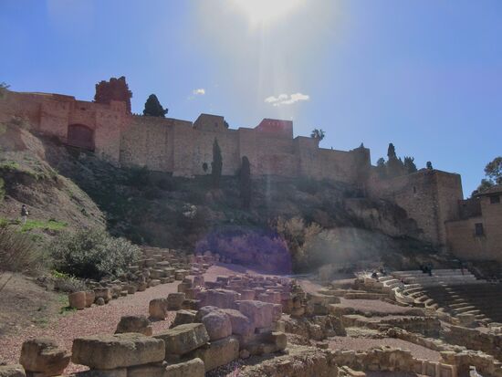 Römisches Theater und Blick auf Alcazaba