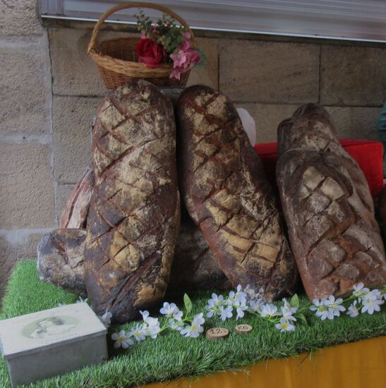 Ein Brot wiegt ca. 4 kg!