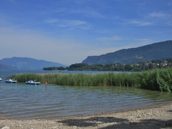 Kleiner Kieselstrand