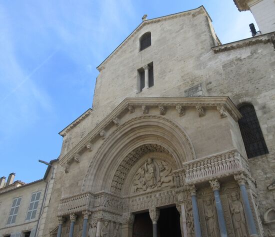 Kirche Saint-Throphime