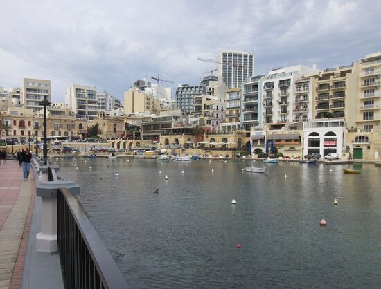 Spinola Bay