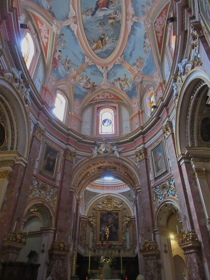 Im Inneren der Kirche