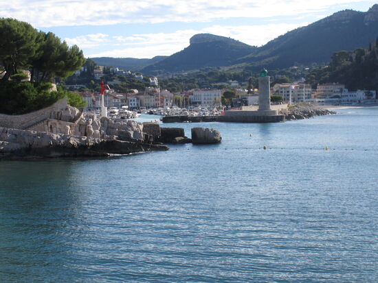Rückblick auf Cassis mit dem Leuchtturm
