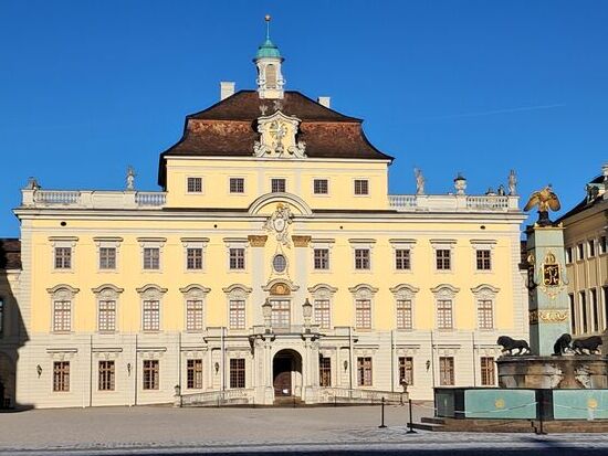 Gebäude im Schlosshof