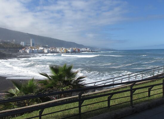 Blick auf das stürmische Meer