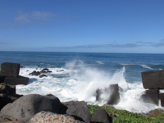 Blauer Himmel, viel Wind und Wellen