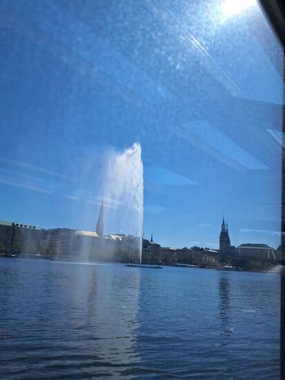 Und da ist sie wieder - die Wasserfontäne!