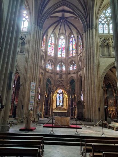 Im Inneren der Kathedrale