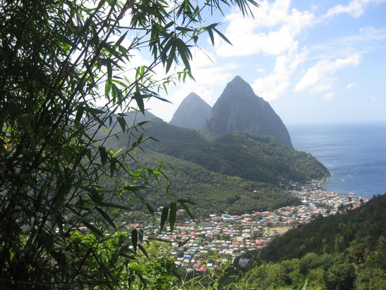 Blick auf die Pitons