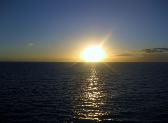 Sonnenuntergang bei der Abfahrt von Antigua