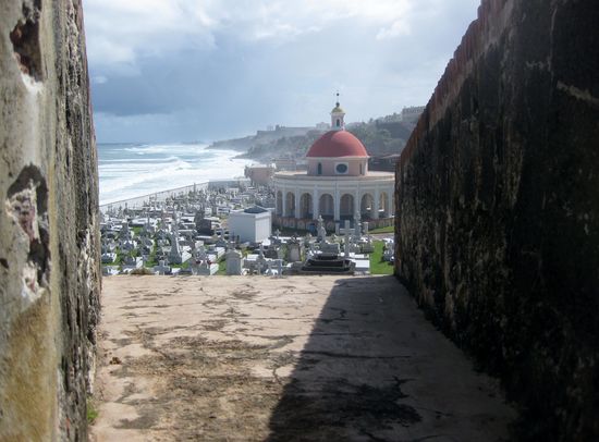 Blick auf den Friedhof