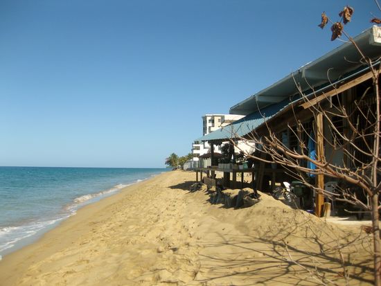 Der Strand wird immer schmaler