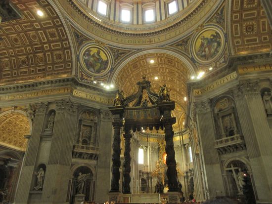 Bronzebaldachin im Petersdom
