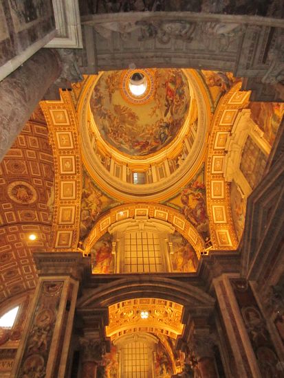 Kuppel in Goldfarben