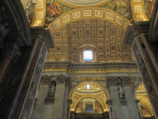 Wunderschönes Deckengewölbe