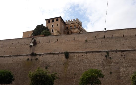 Die Engelsburg - wie eine Festung