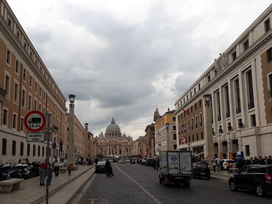 Noch ein Blick auf den Petersdom