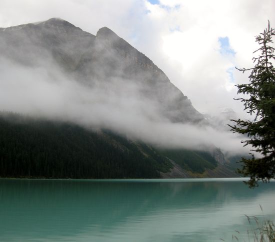 Stimmungsvoller Anblick vom Lake Louise