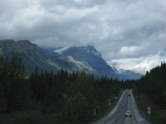 Dunkle Wolken ziehen heran...