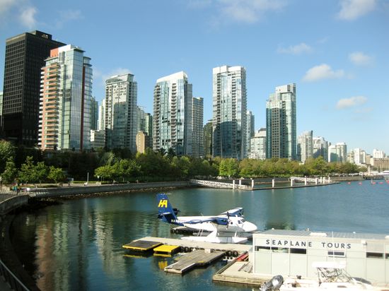 Seaplane Terminal und Downtown