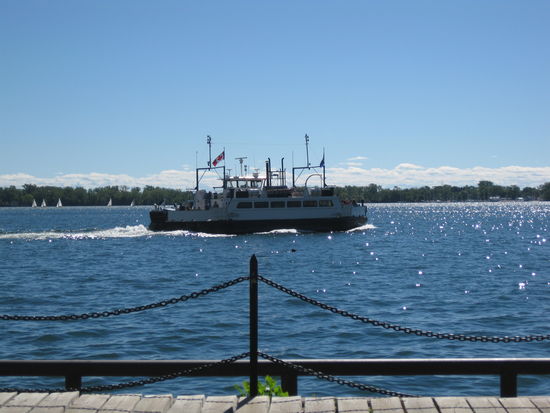 Fähre auf dem Ontario Lake
