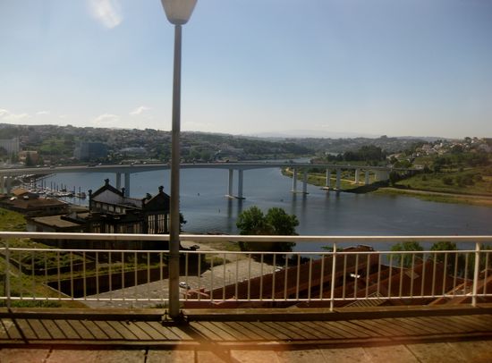 Zugfahrt über den Douro