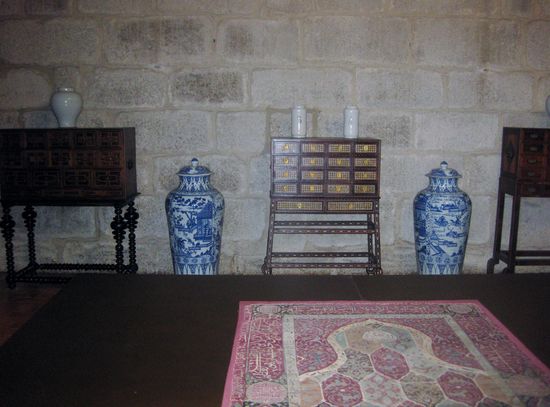 Wertvolle Möbel und Teppiche im Palast