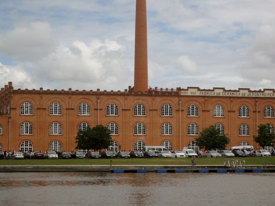 Handelskammer und Kongresszentrum