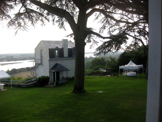 Pavillon mit Salon Victor Hugo