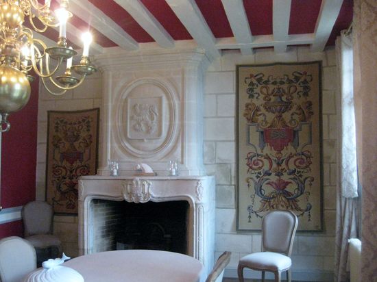 Im grossen Esszimmer