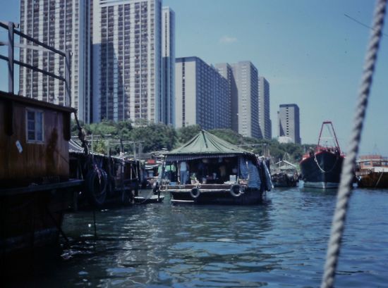 Schwimmender "Supermarkt"