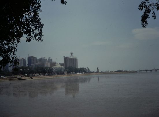 Blick auf die VR China von Macao aus