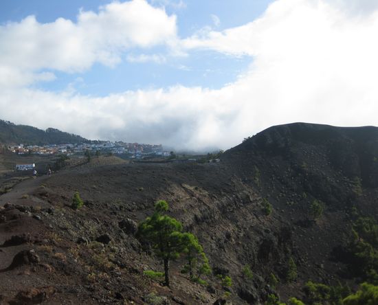 Am Kraterrand vom Antonio Vulkan