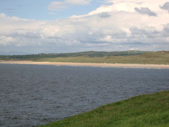 Schöner Strand an der Donegal Bay