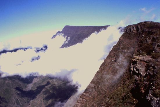 Wolken versperren die Sicht auf den Maido