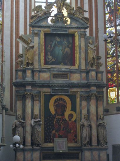 Altar Elisabeth-Kirche