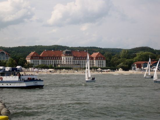 Segeln vor schöner Kulisse