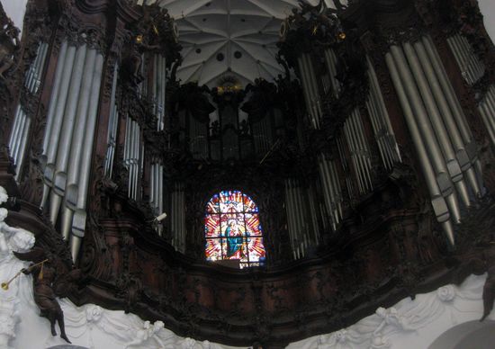 Die Orgel - mächtig und klangvoll...