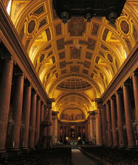 Im Inneren der Kathedrale