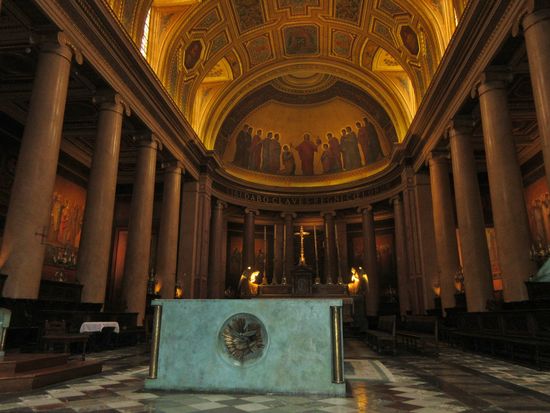 Im inneren der Kirche