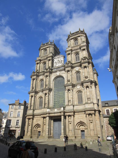 Kathedrale "Saint Pierre"
