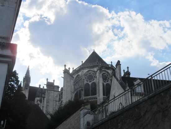 Schöne Silhouette von Auxerre