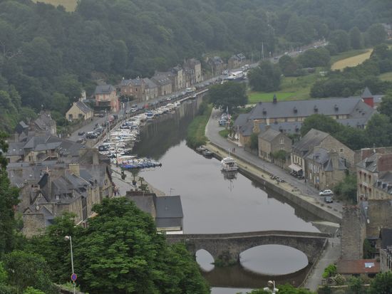 Kleiner Hafen am Fluss La Rance