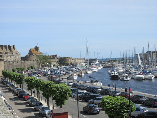 Blick auf den Yachthafen