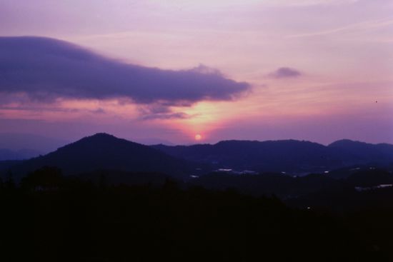 Abendlicher Blick vom Equatorial Hill Resort