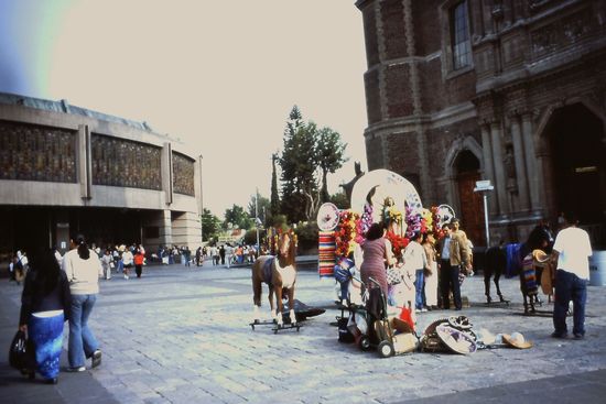 Rechts die alte - links die neue Basilica