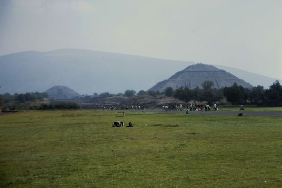 Sonnen- und Mond-Pyramiden